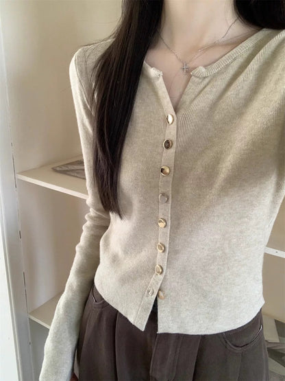 Retro Unique Small V-neck Knitted Cardigan Women's Slimming and Stylish Versatile Sweater Jacket
